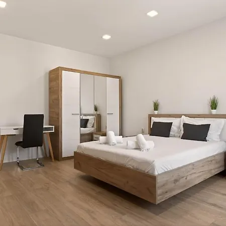 Vesselina Peaceful Place Near The Center